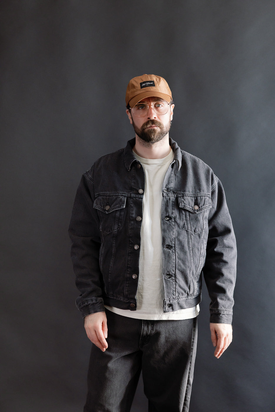 Full front view of male model, 5'9