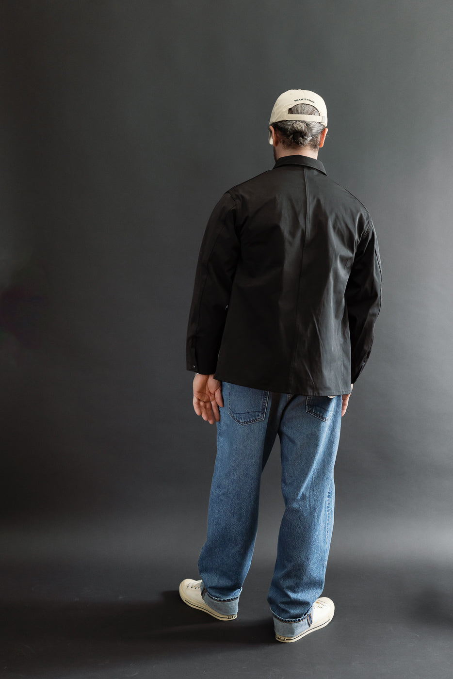 Back view of male model, 5'9