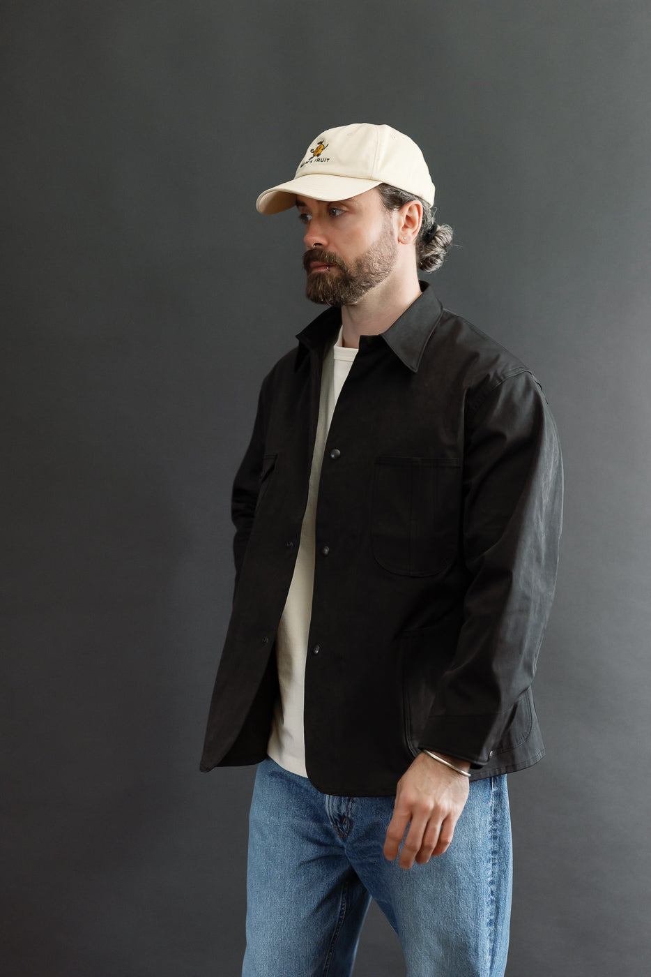 Full body front view of a male model, 5'9