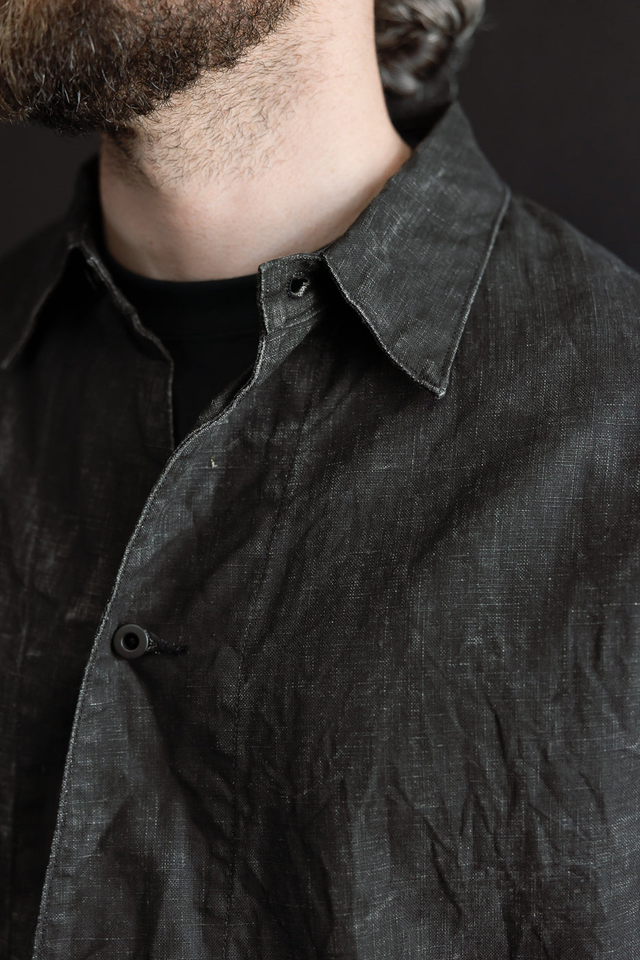 Close-up of male model, 5'9