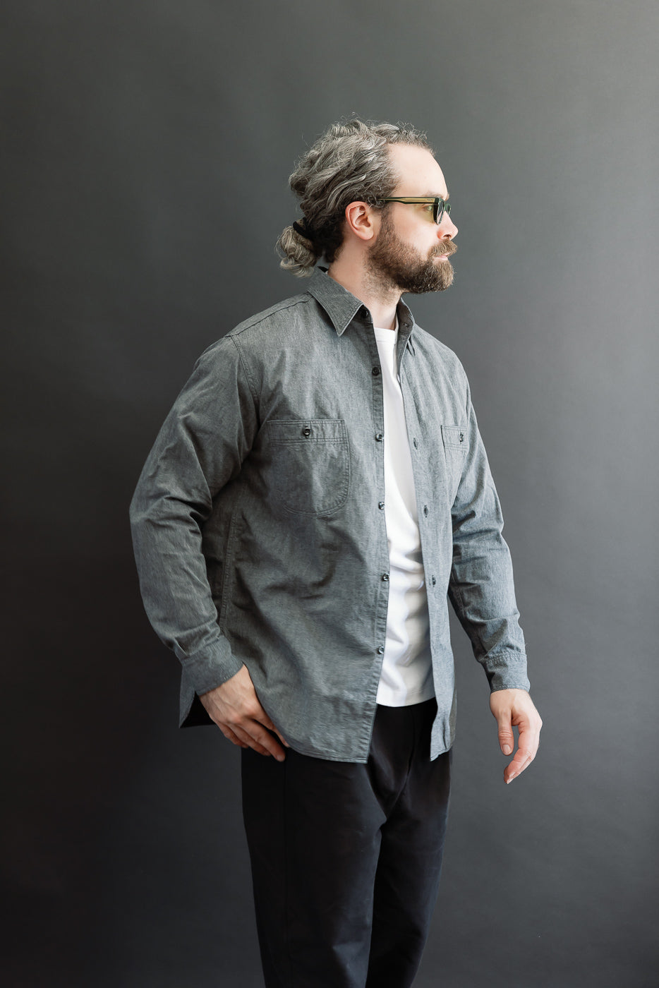 Full body front view of a 5'9