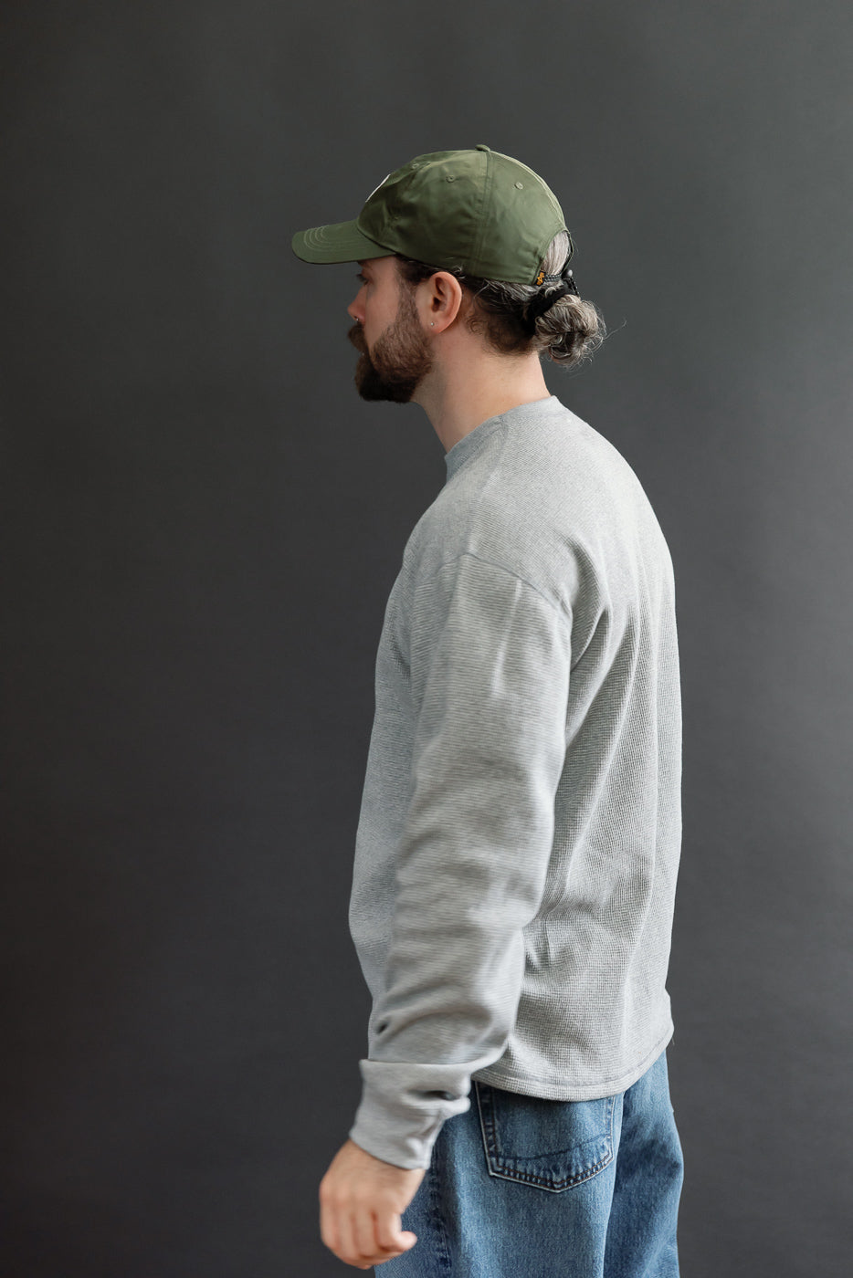 Profile view of a male model (5'9