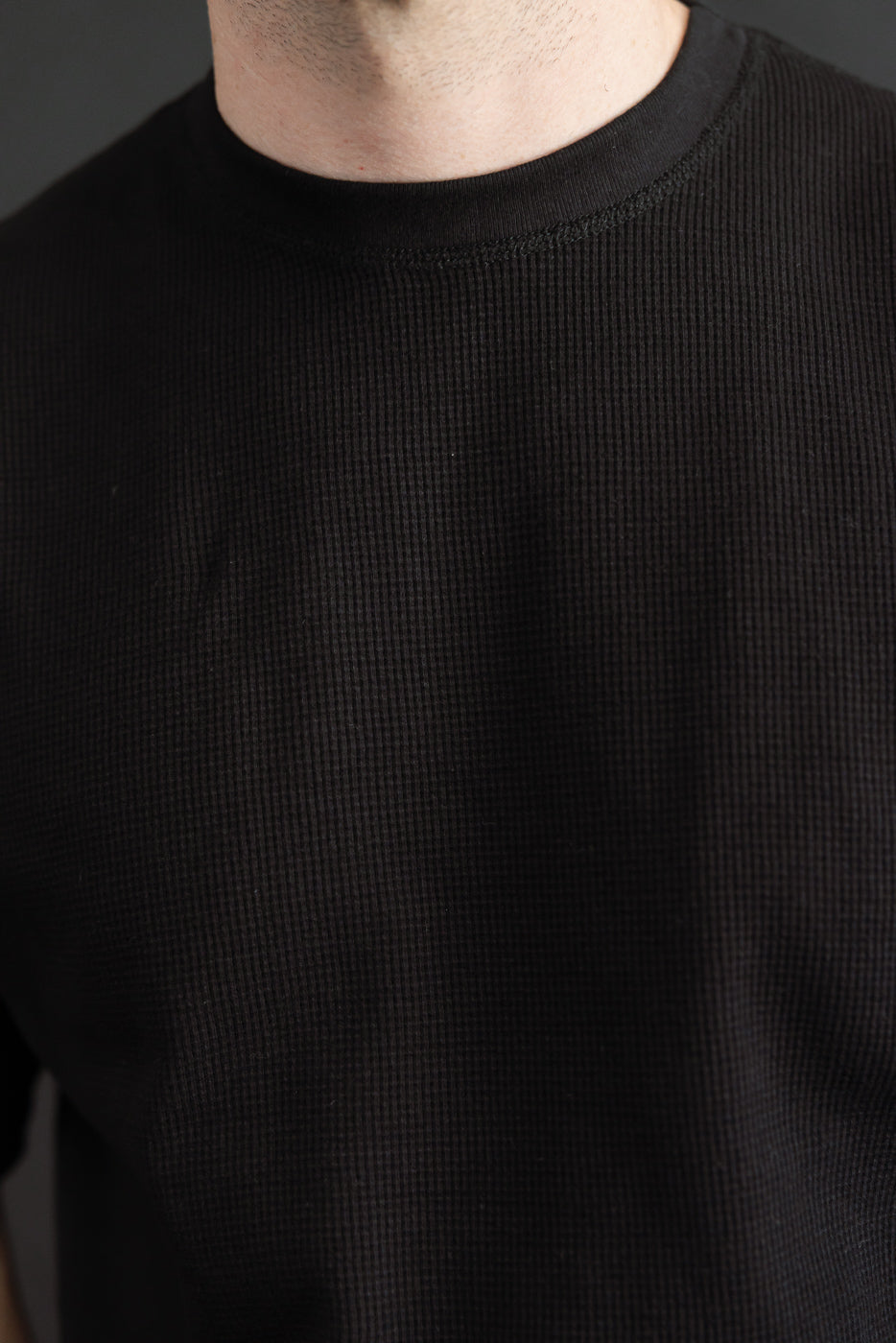 Close-up of a male model (5'9