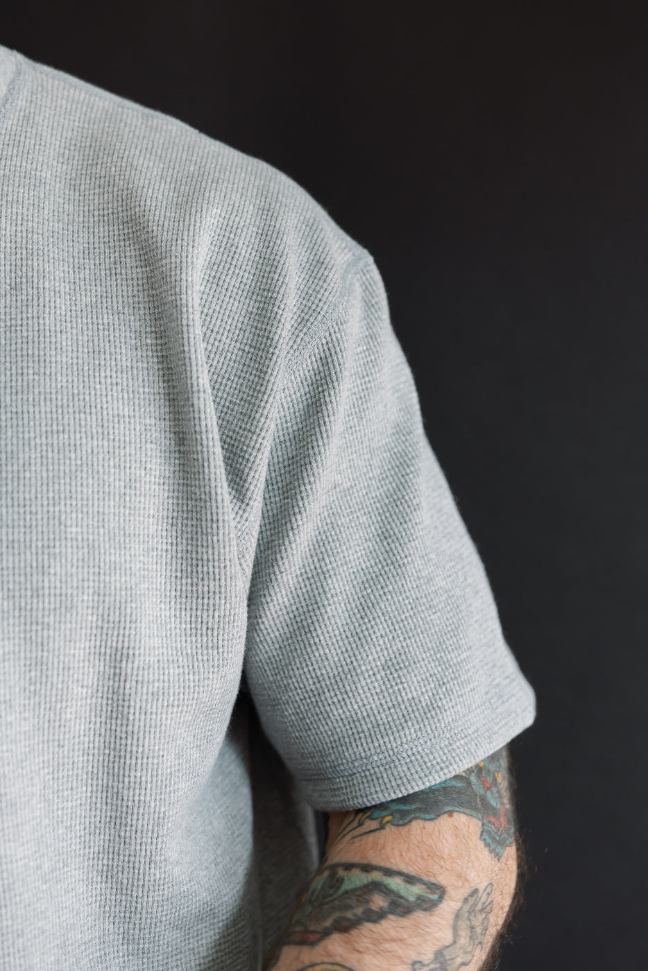 Close-up of a male model (5'9