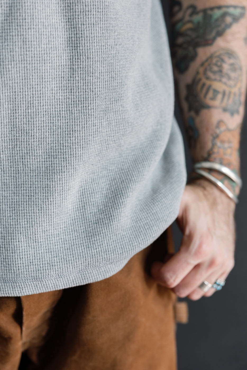 Close-up of a male model, 5'9