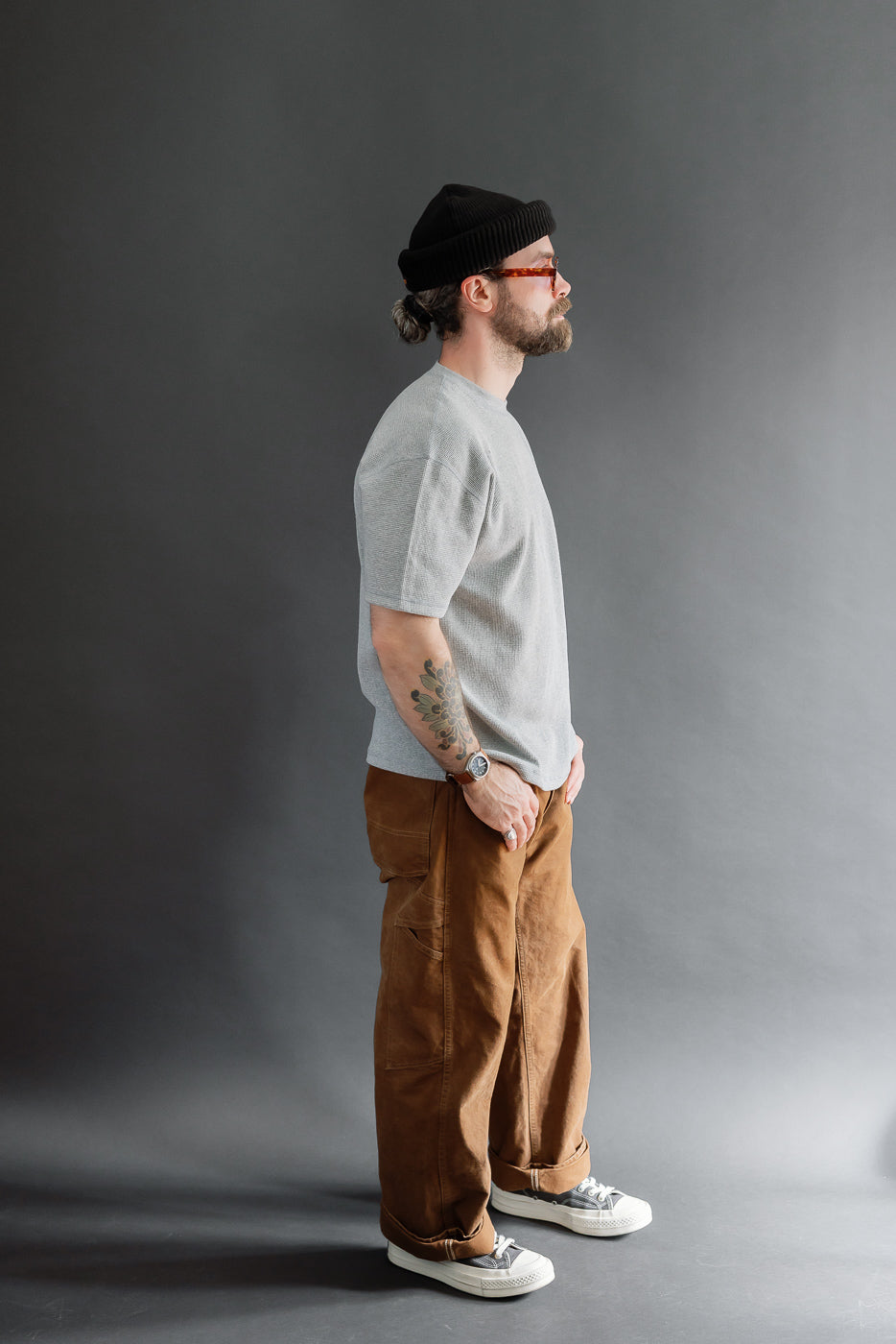 Full body side view of a 5'9
