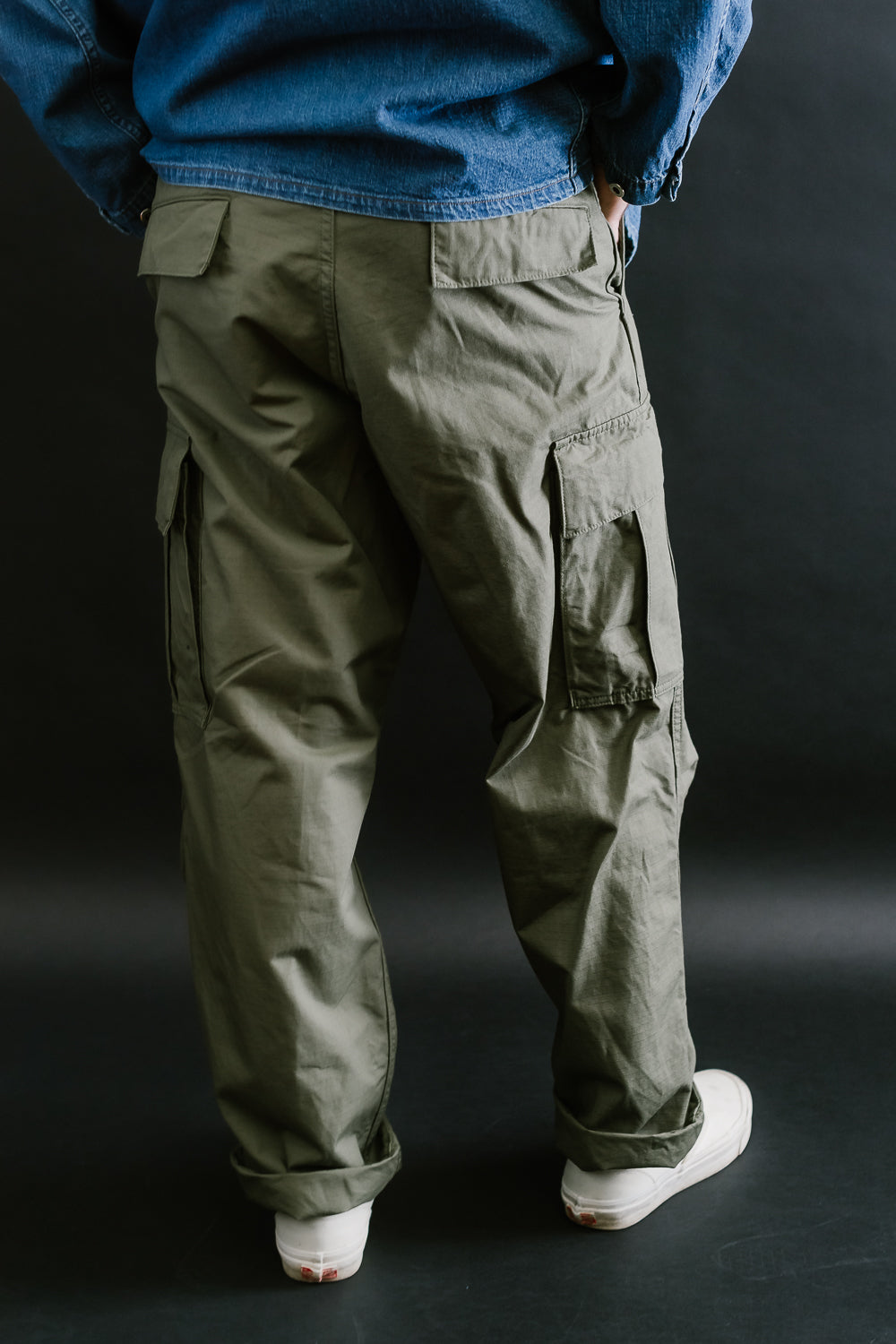 03-V5260RIP-76 - 6-Pocket Cargo Trousers - Vintage Fit - Olive