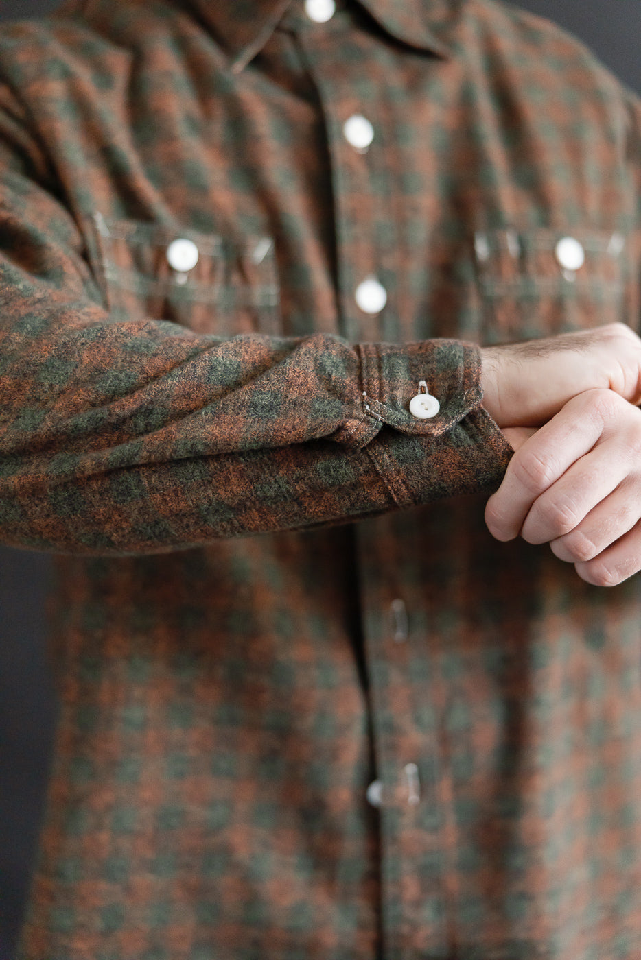 Close-up of male model, 5'9