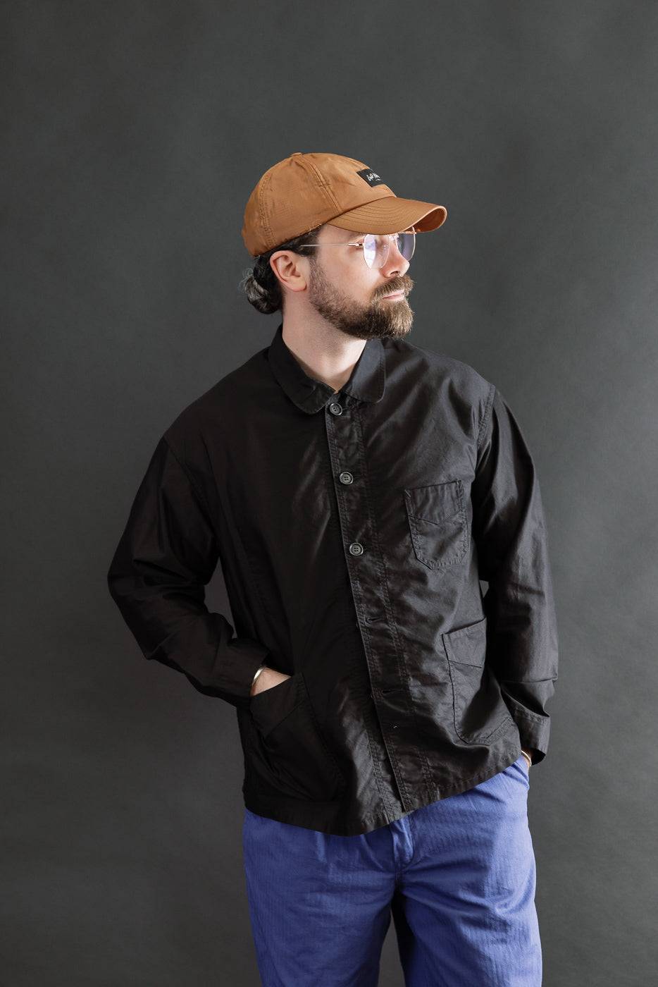 Full body front view of a male model, 5'9