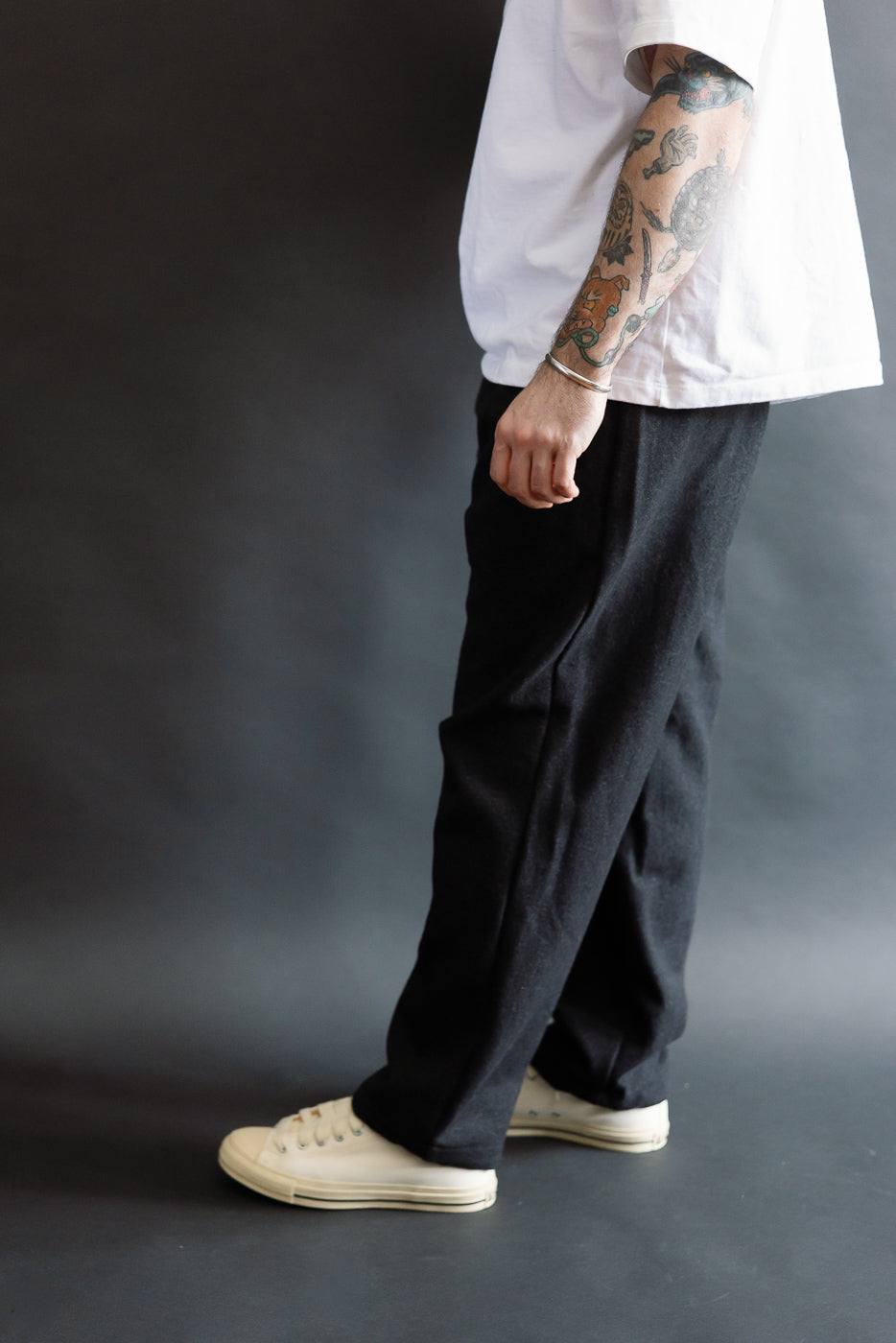 Side view full body shot of male model 5'9