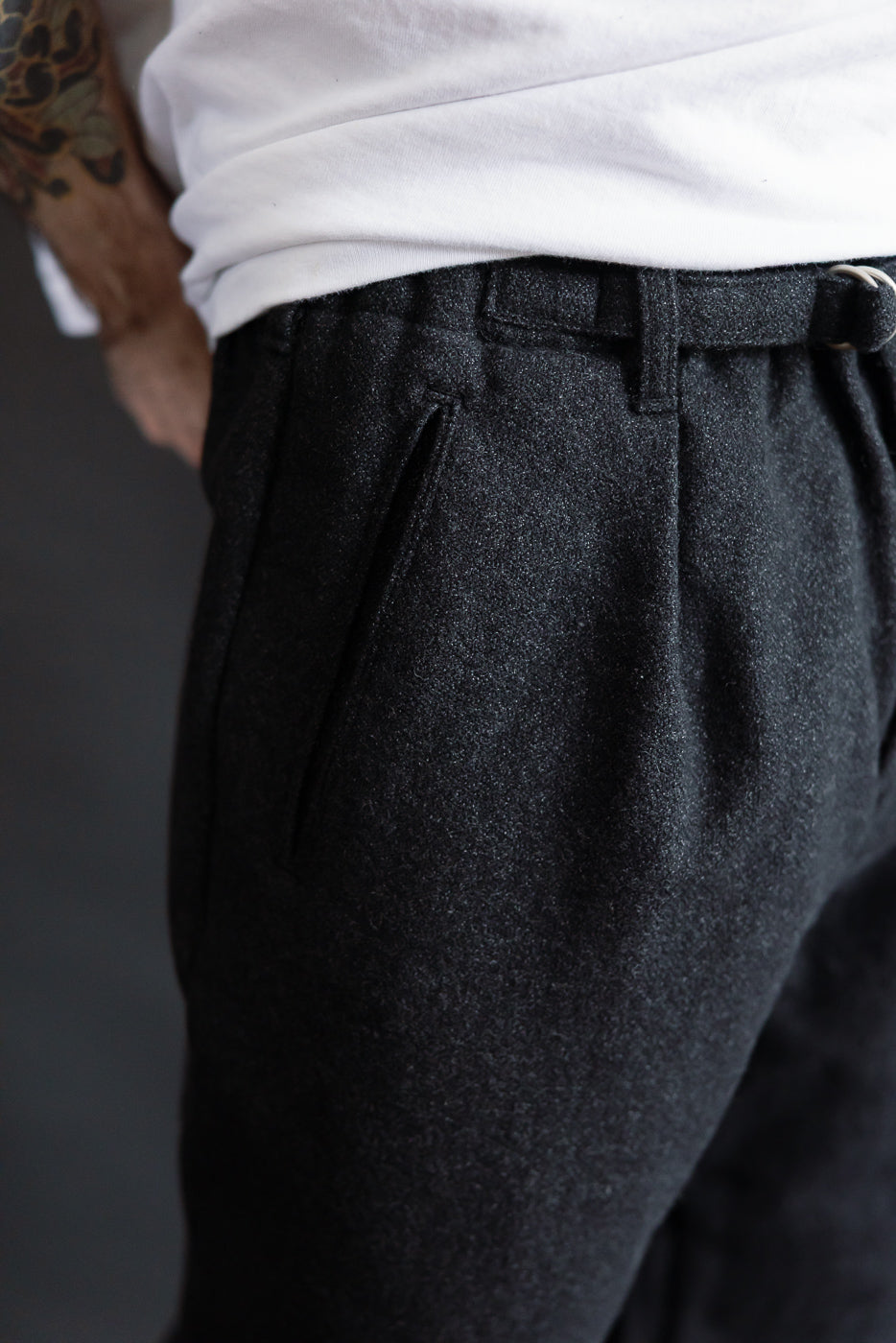 Close-up of male model, 5'9