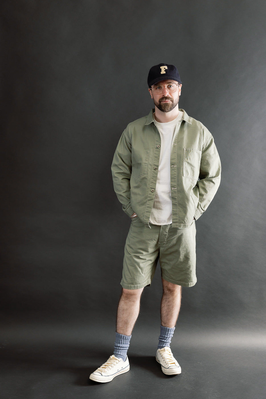 Full body front view of male model, 5'9