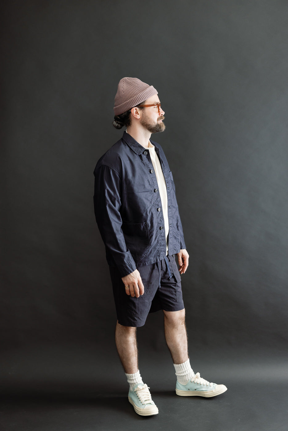Full body side view of male model 5'9