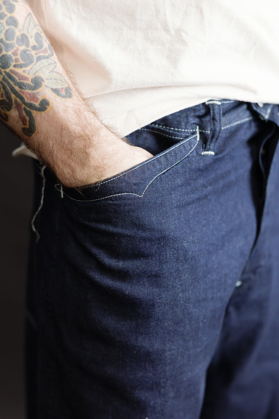 Close-up of male model, 5'9