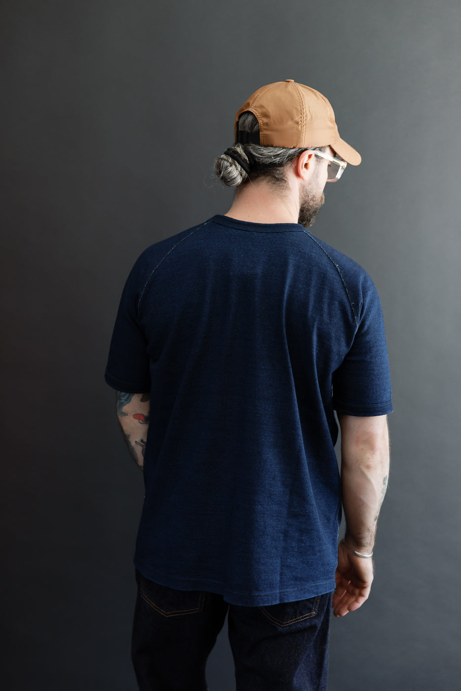 Back view of male model, 5'9