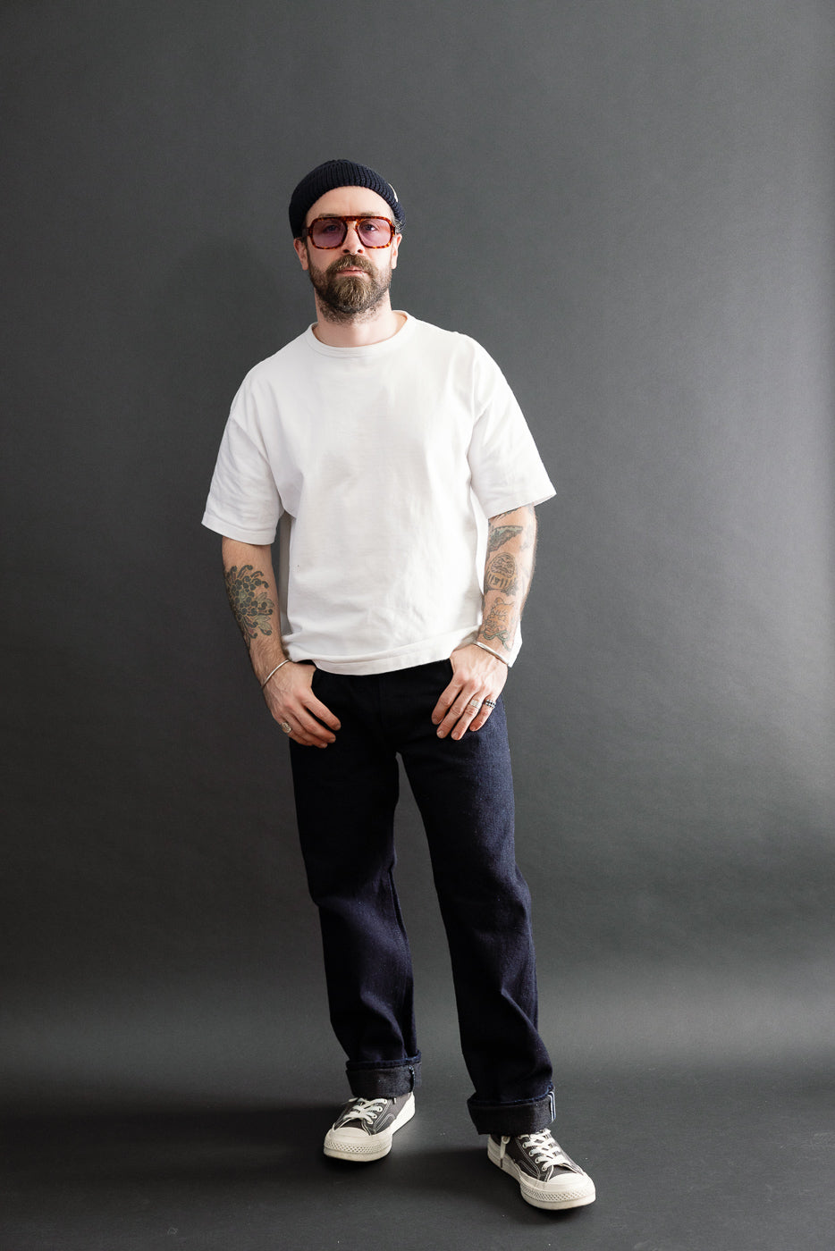Full body front view of a 5'9