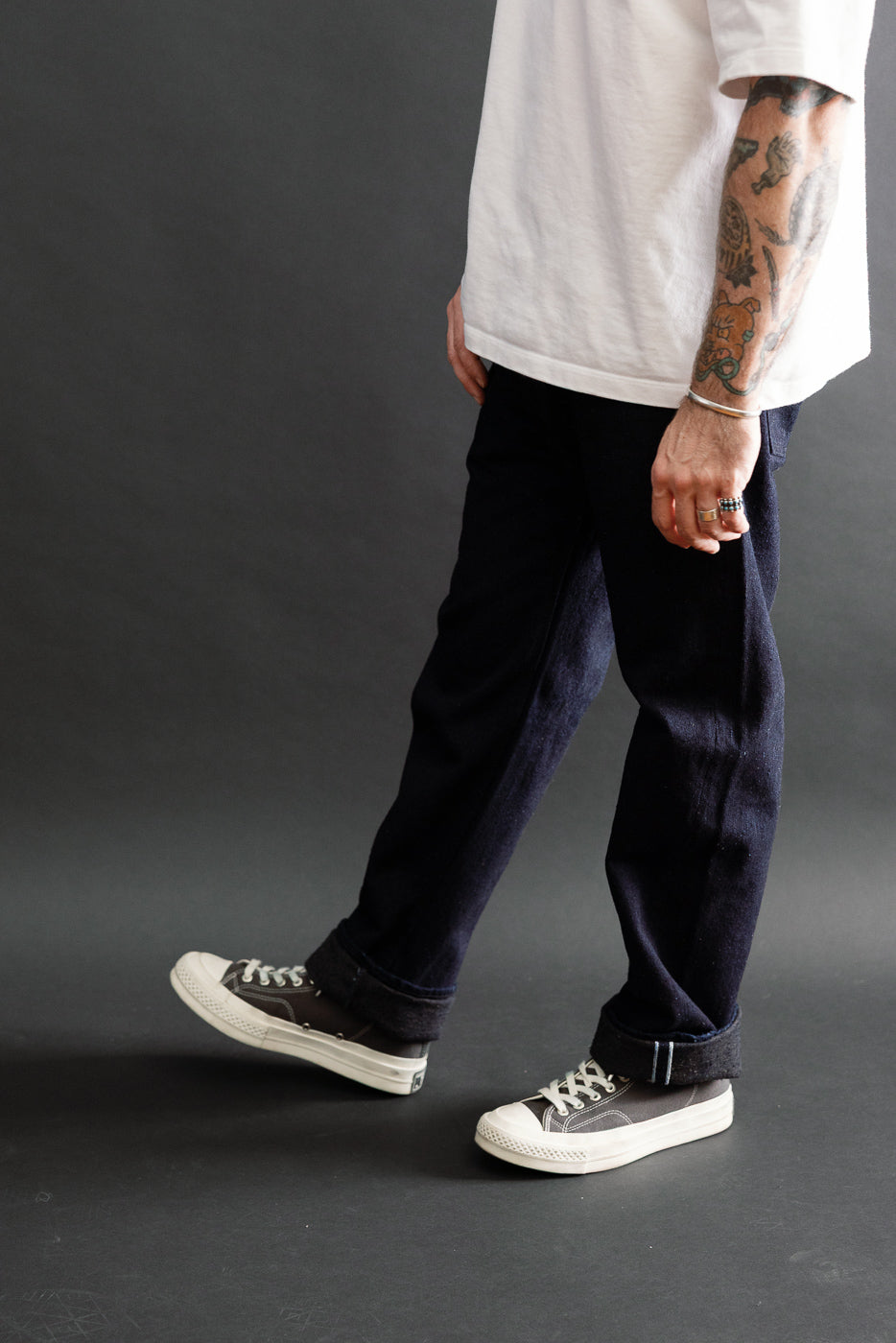Full body side view of a 5'9