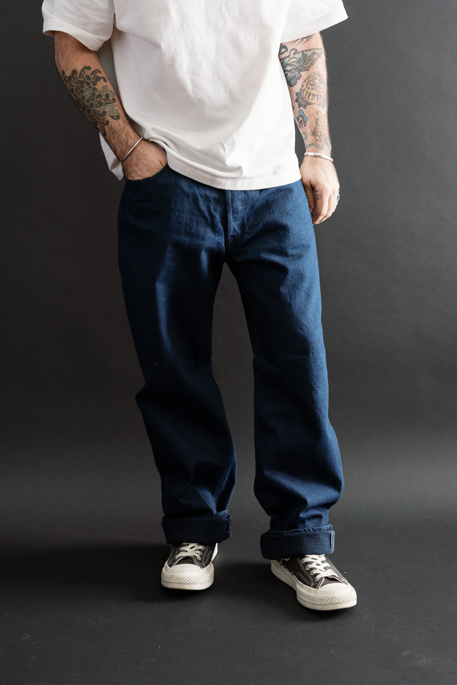 Full body front view of a male model, 5'9