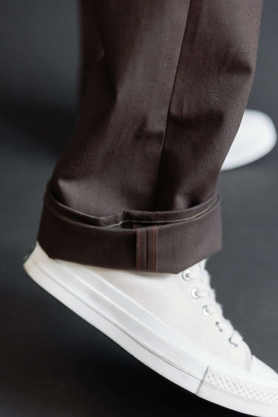Close-up of a male model (5'9