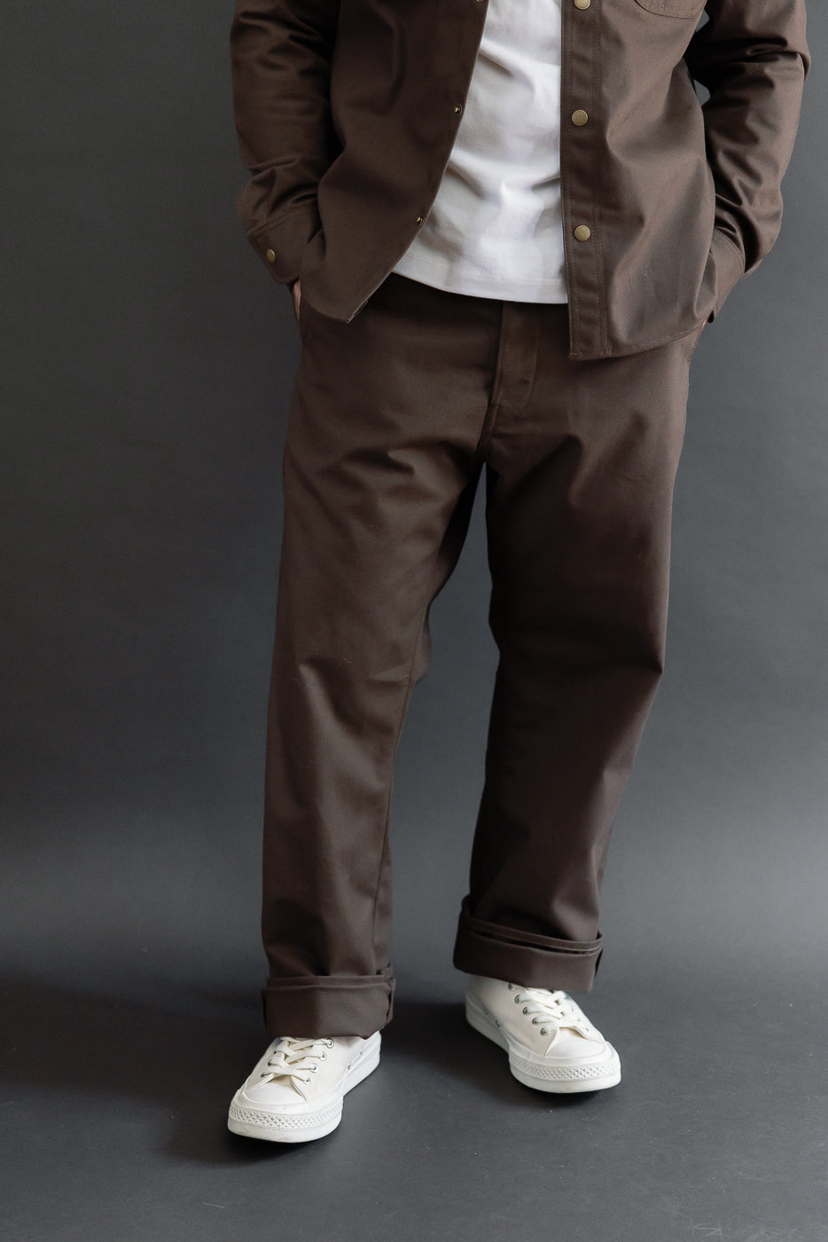 Full body front view of a male model (5'9
