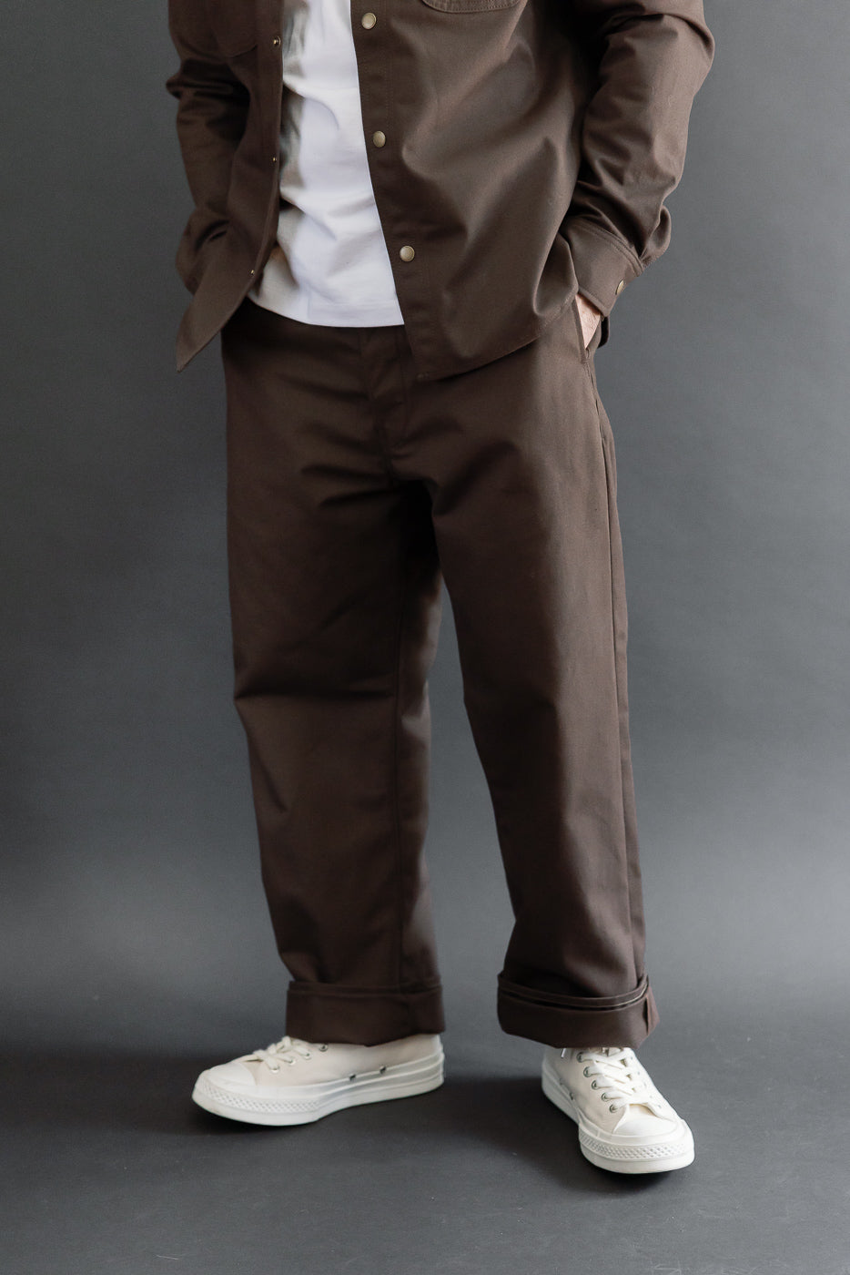 Full body front view of a male model, 5'9
