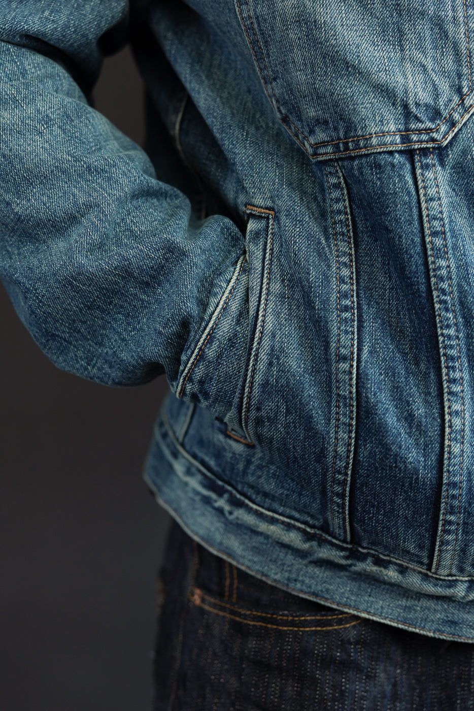 Close-up side view of male model (5'9