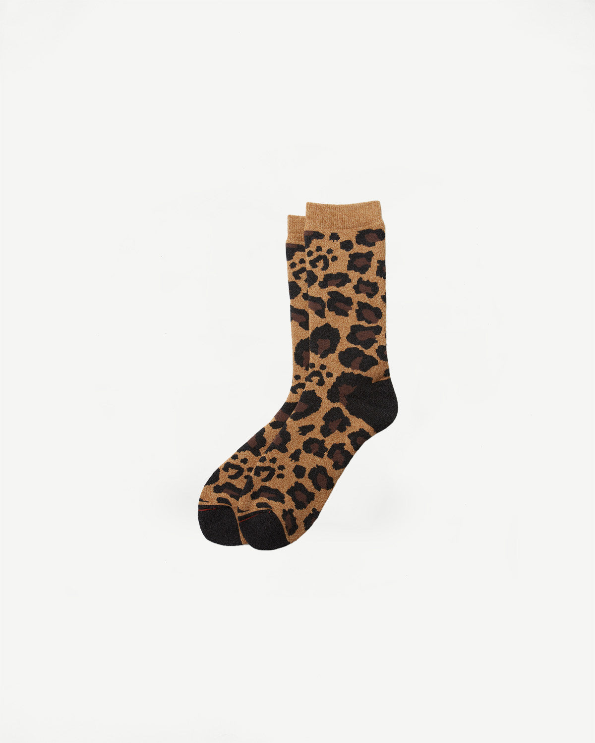 Close-up flat lay of Rototo Pile Leopard socks, dark beige color, front view, animal print.