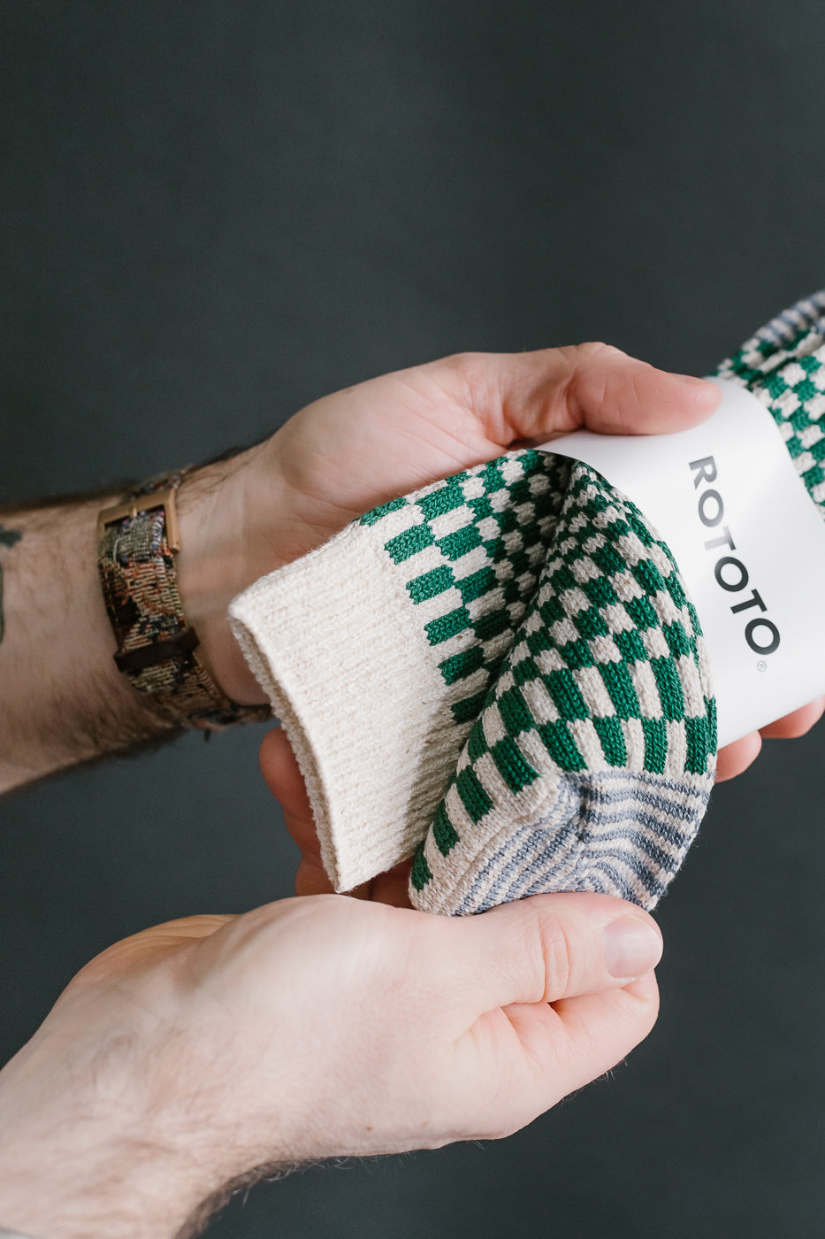 R1609 - Warped Checkerboard Sock - Green