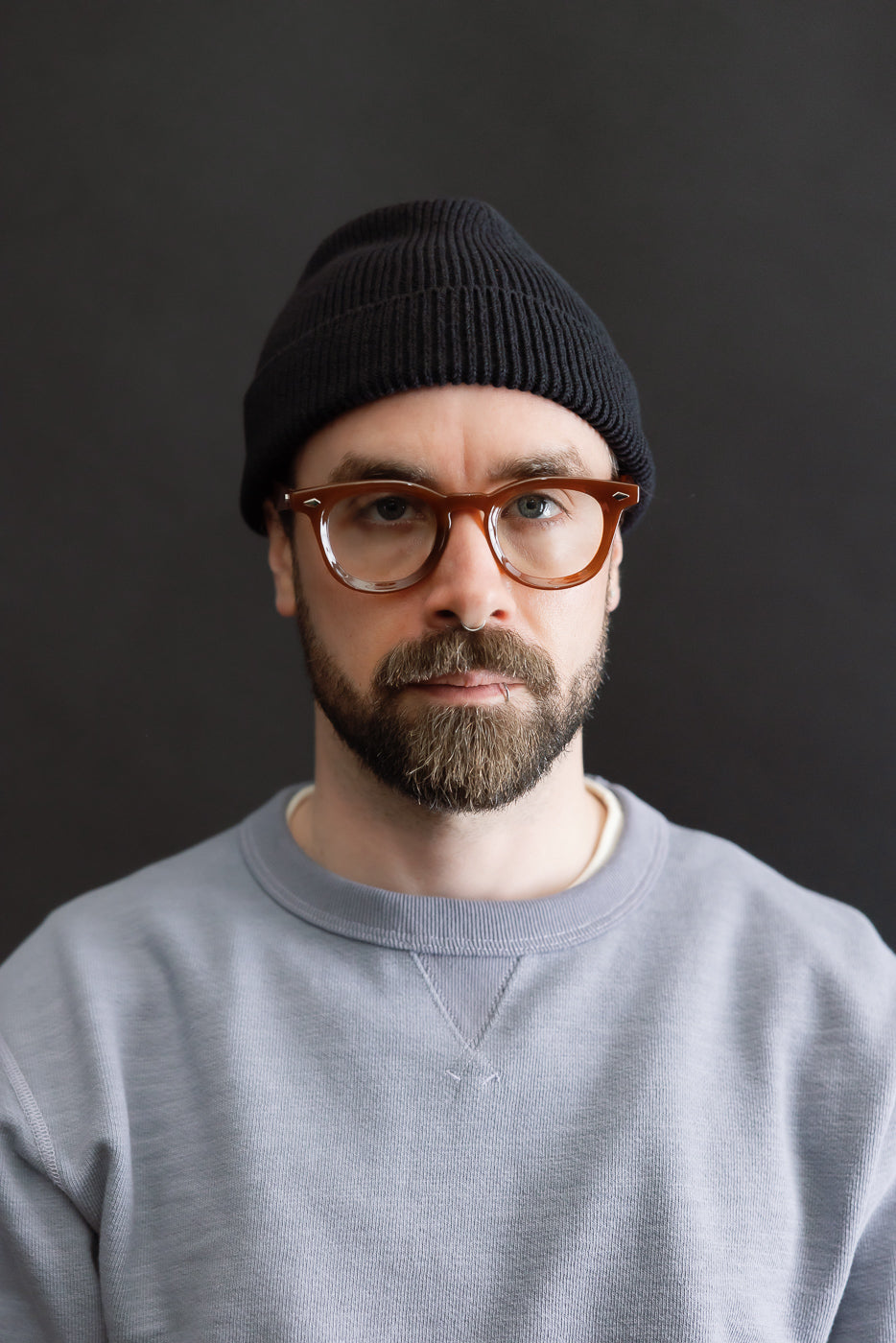Front close-up of male model, 5'9