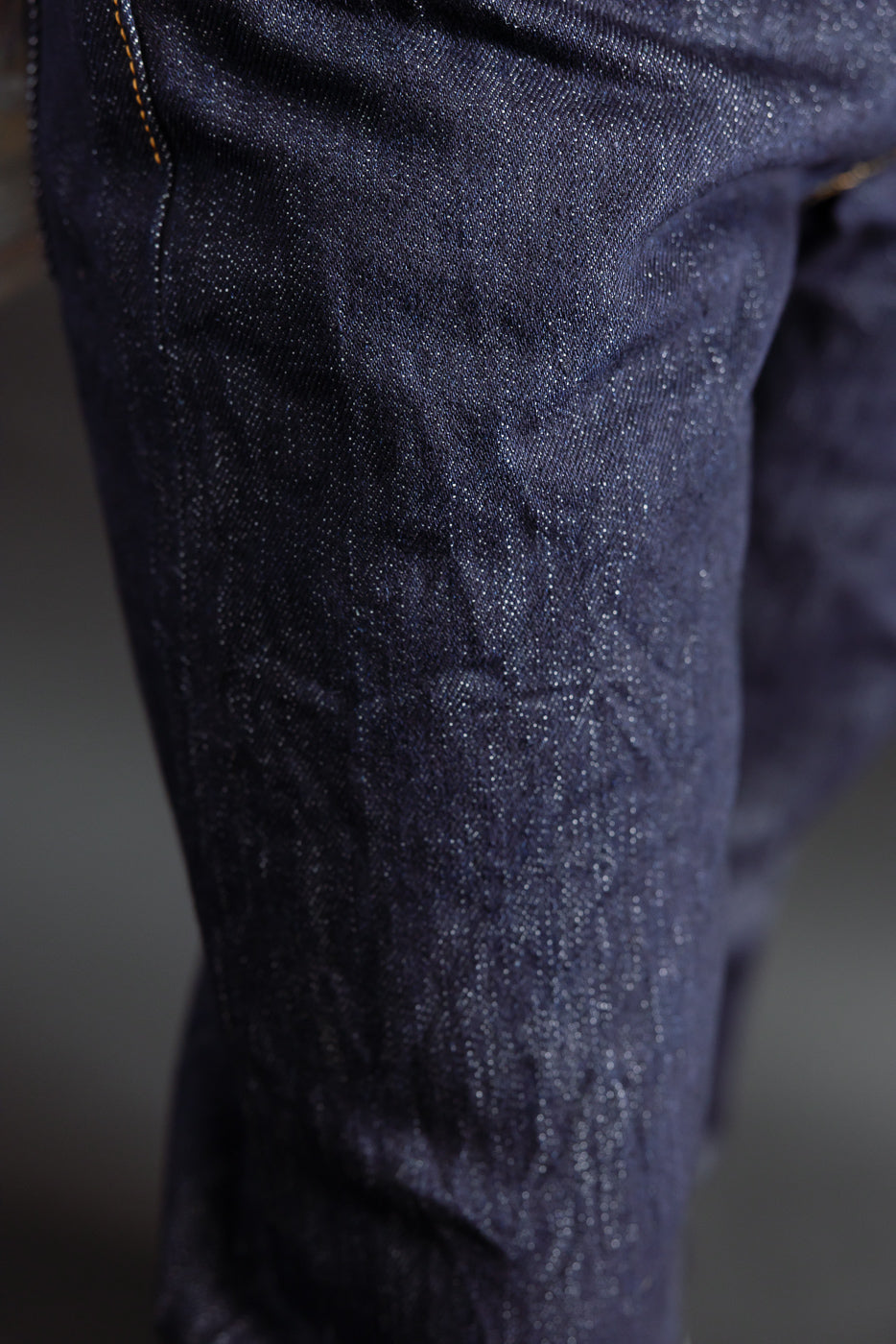 Close-up of front left thigh on Samurai S0710xx 15oz washi selvedge denim, highlighting texture