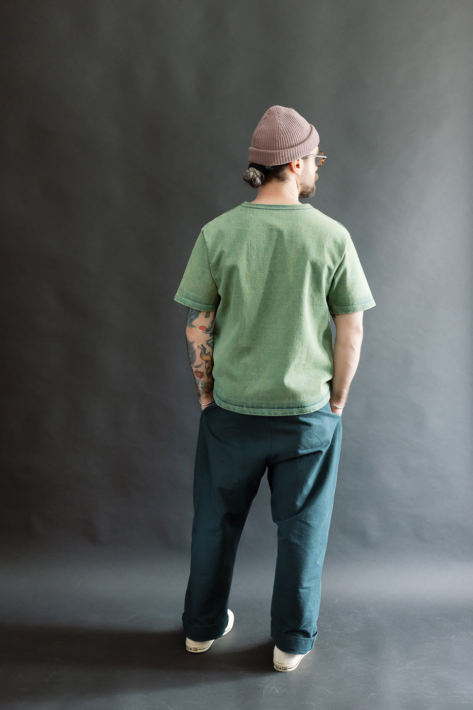 Full body back view of male model 5'9