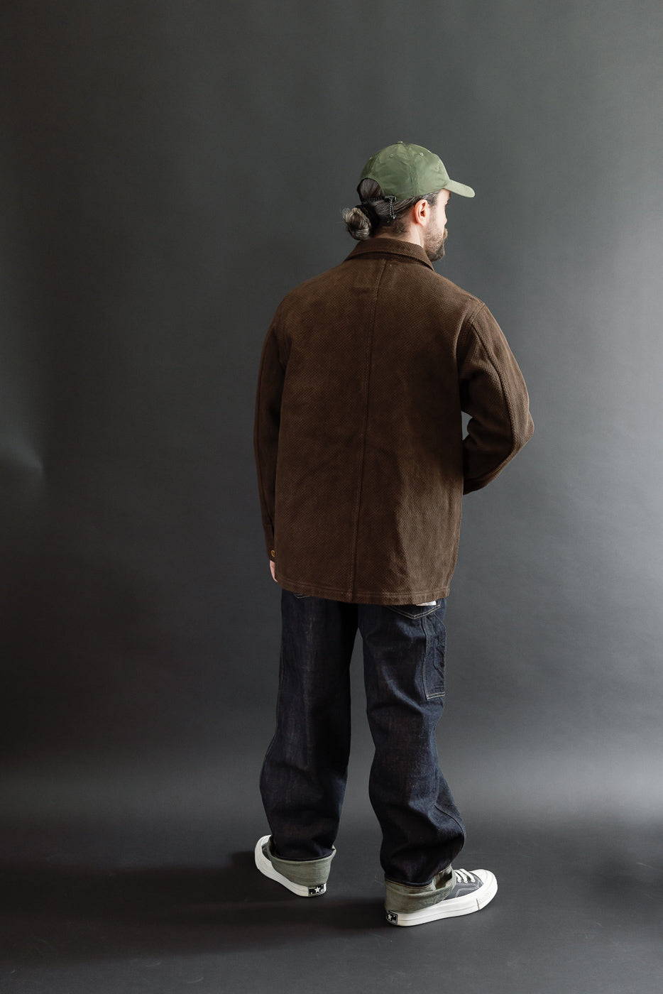Back view, full body of a 5'9