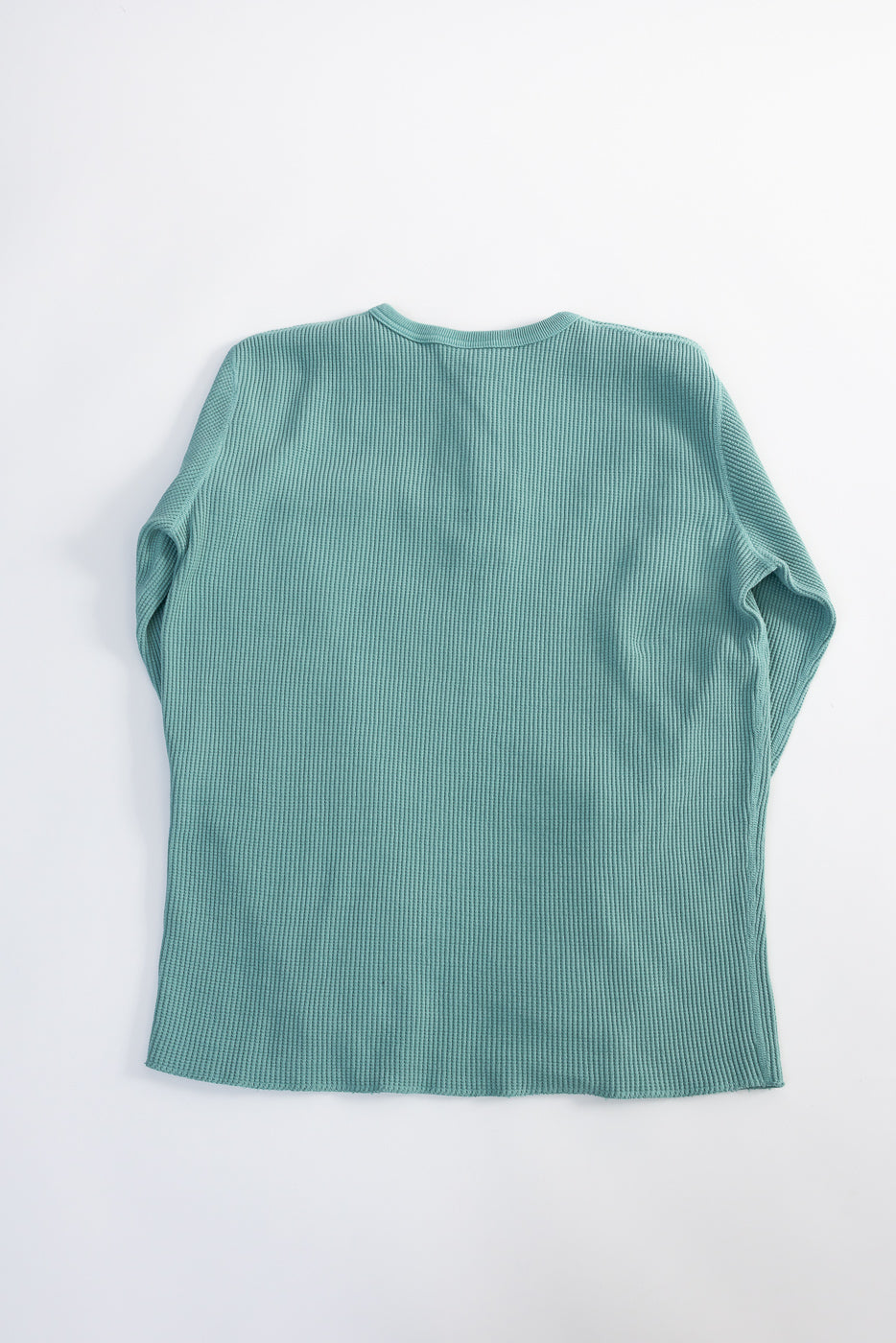 Studio D’Artisan 9937 Heavy Thermal Henley in emerald, flat lay, back side view, textured cotton.