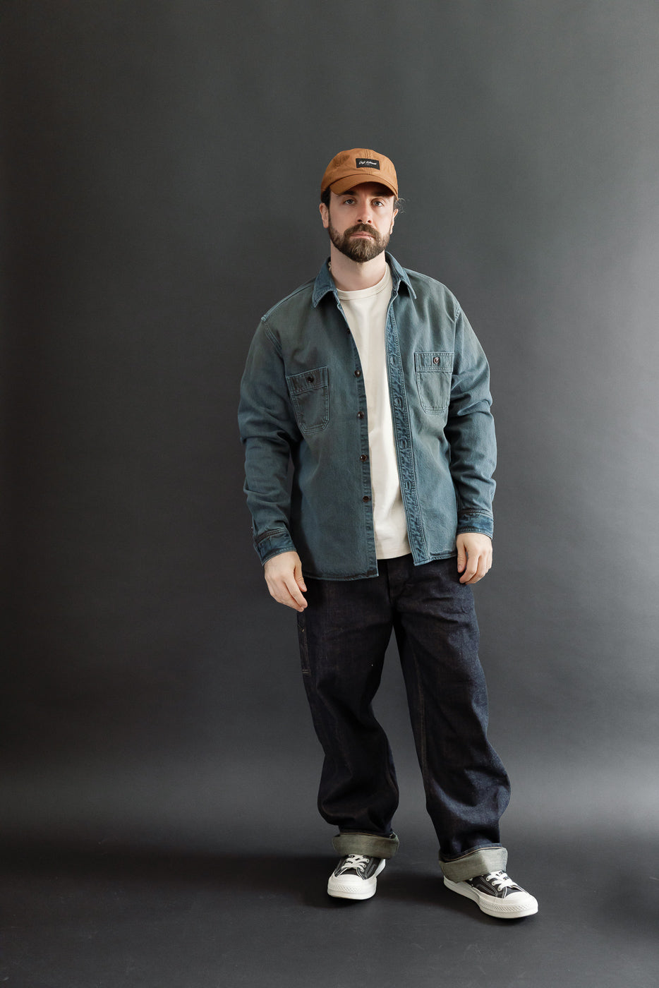 Full body front view of male model (5'9