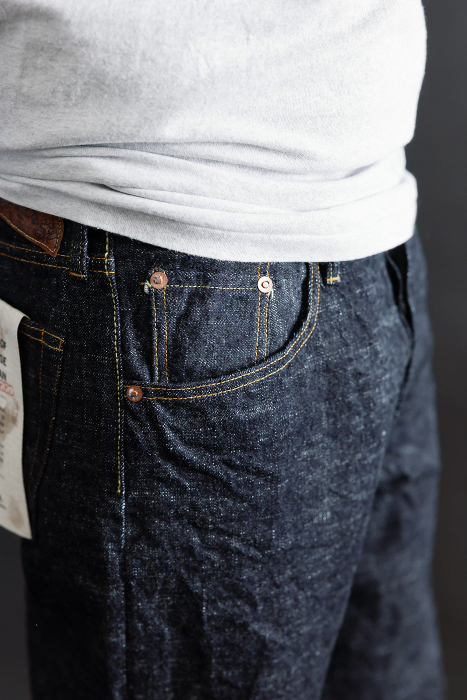 Close-up of male model, 5'9