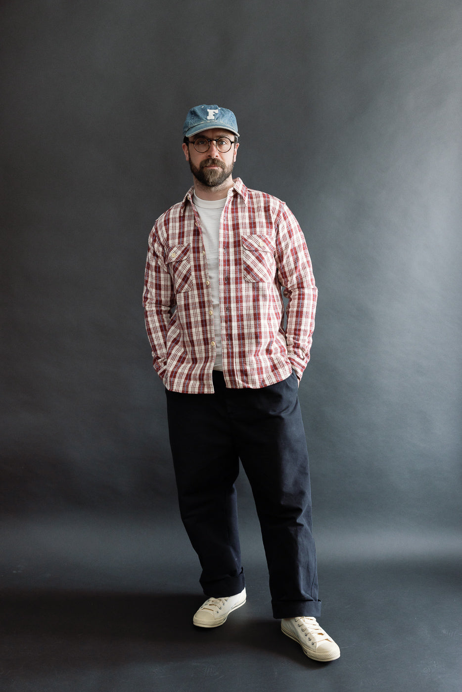 Full body front view of athletic male model, 5'9