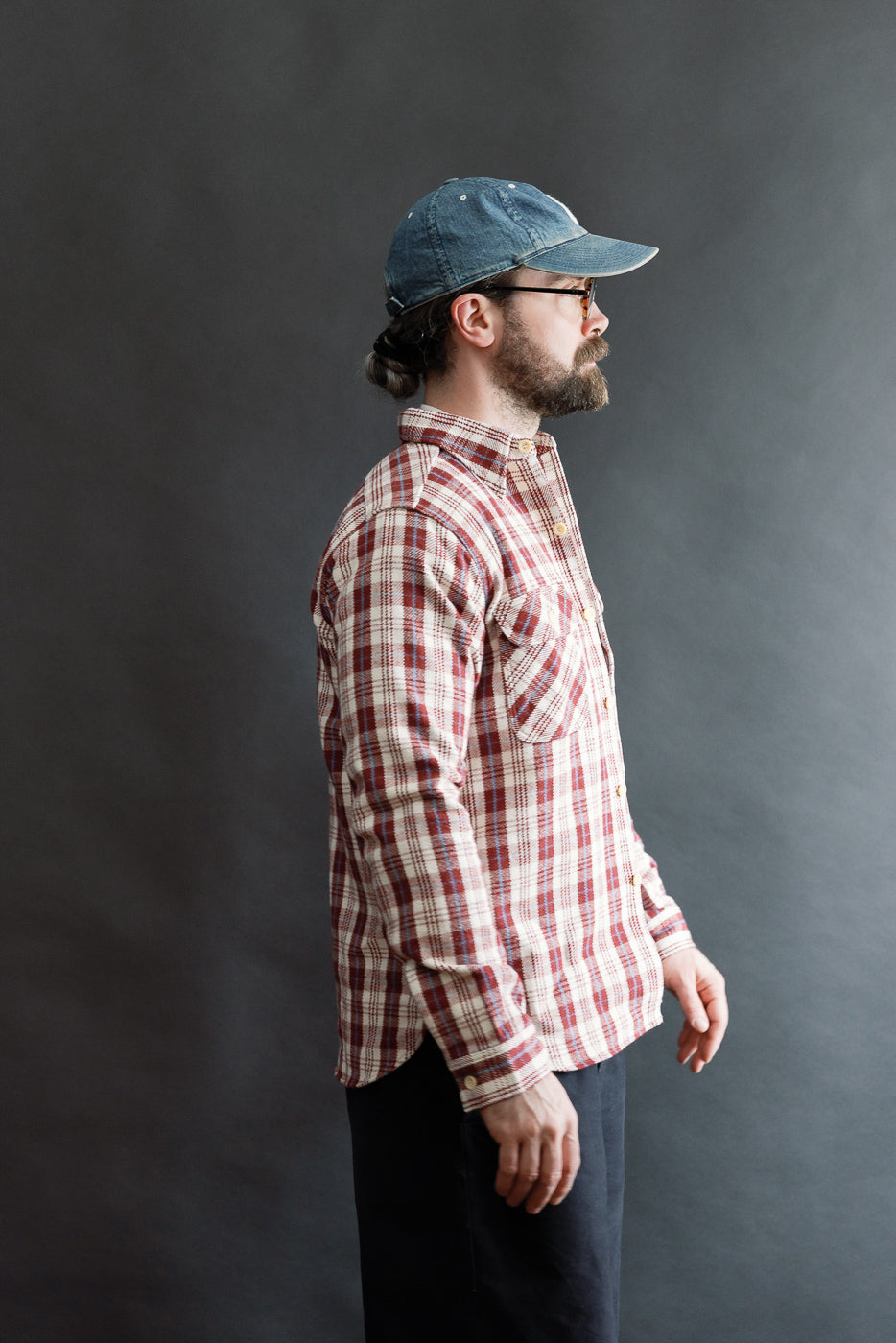 Side view, full body of male model 5'9