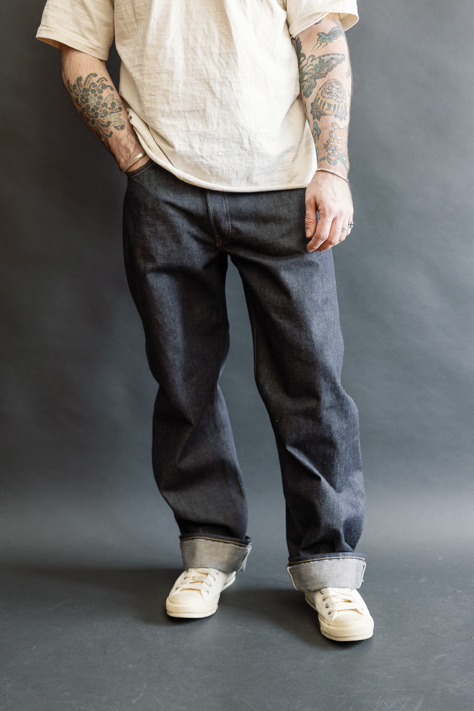 Full body front view of male model, 5'9