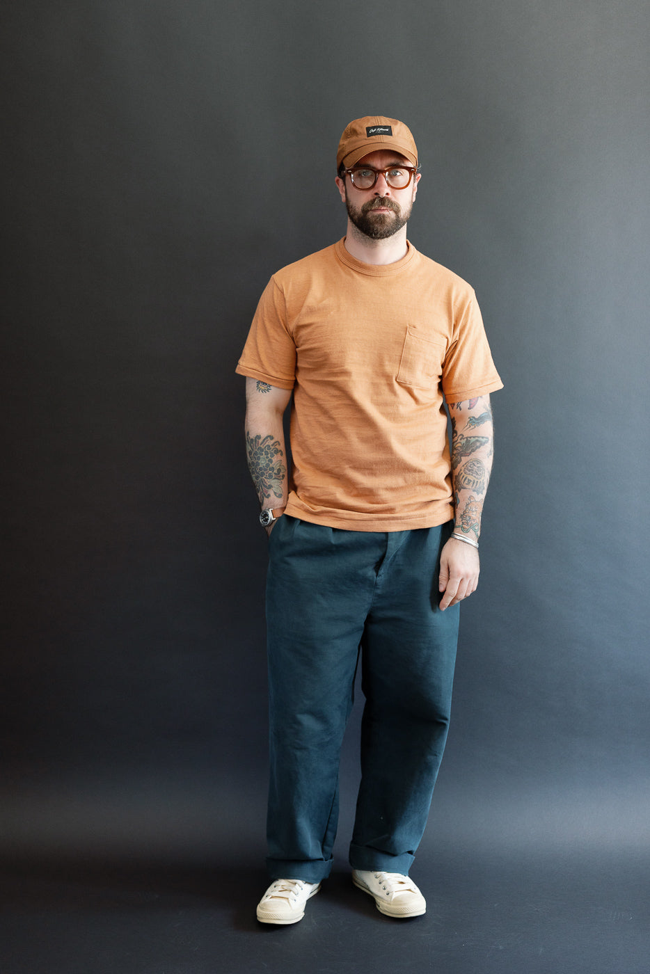 Full body front view of a 5'9