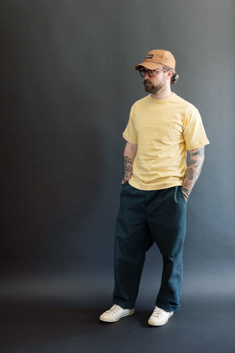 Full body, side view of a 5'9