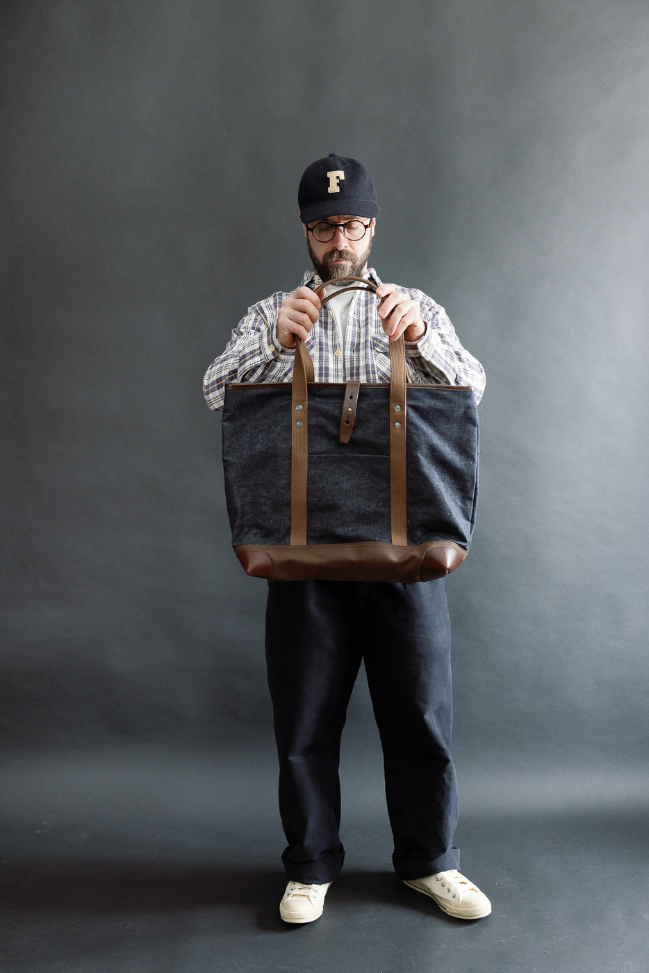 Full body front view of male model 5'9