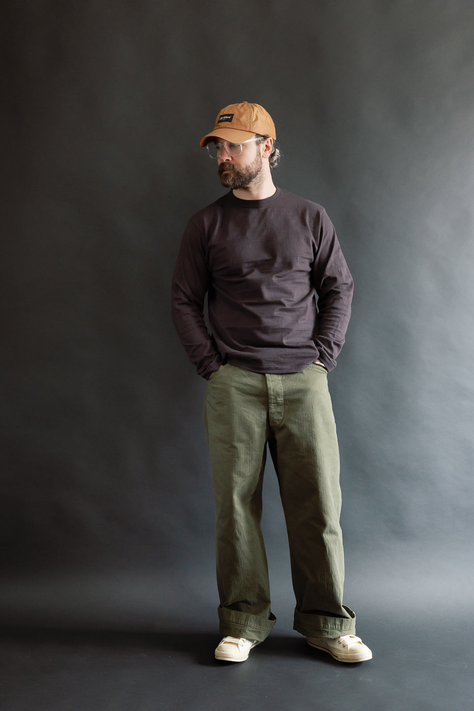 Full body front view of male model, 5'9