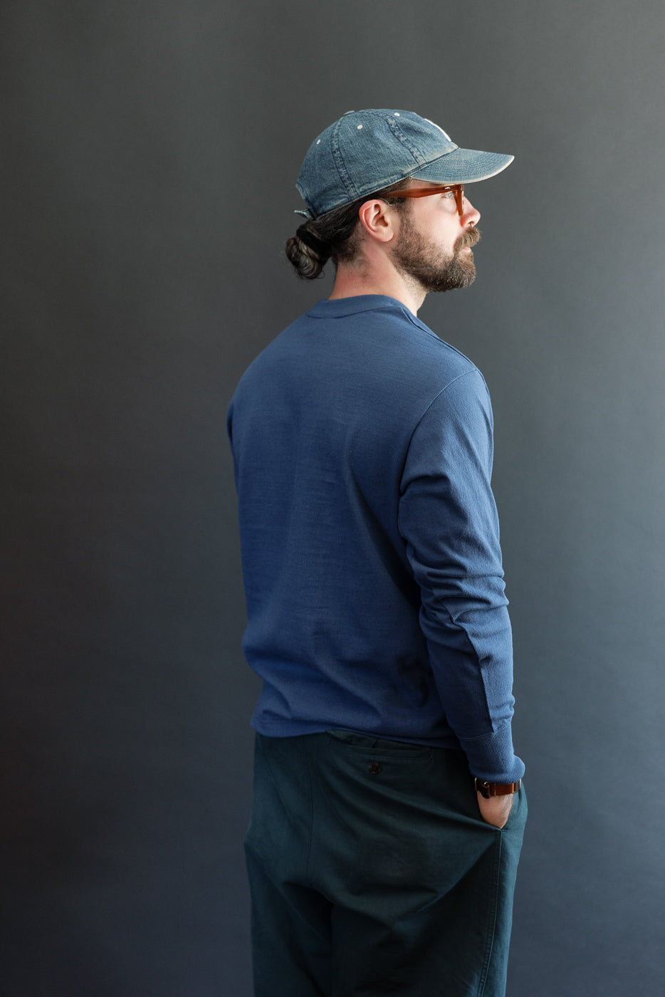 Back view of a 5'9