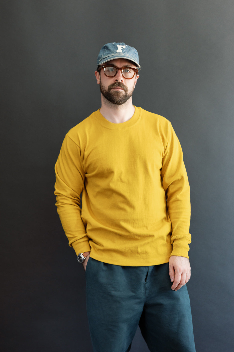 Full body front view of a 5'9