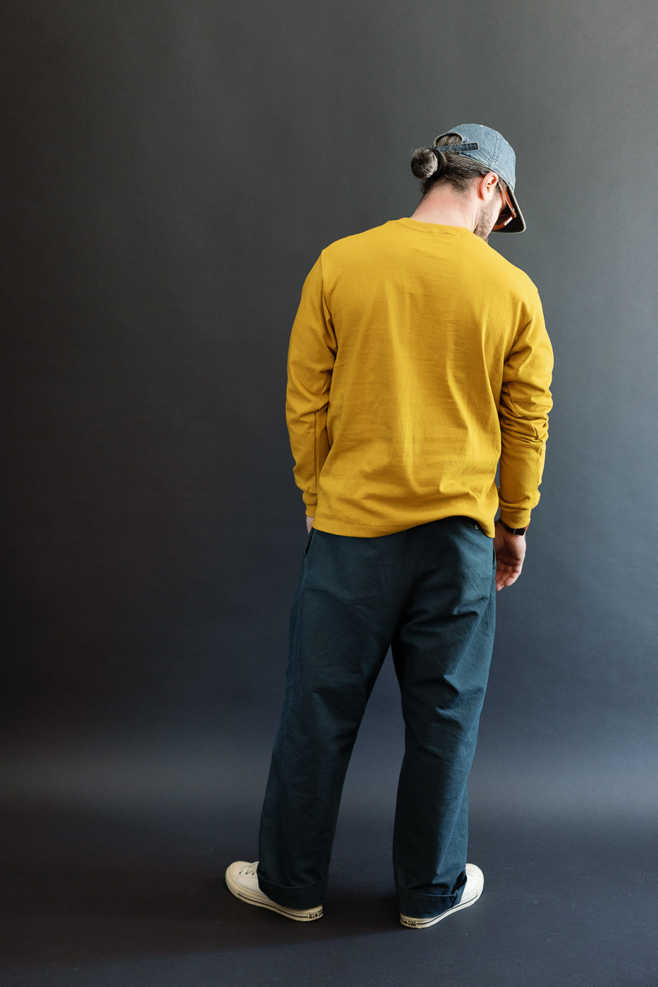 Full body back view of a 5'9