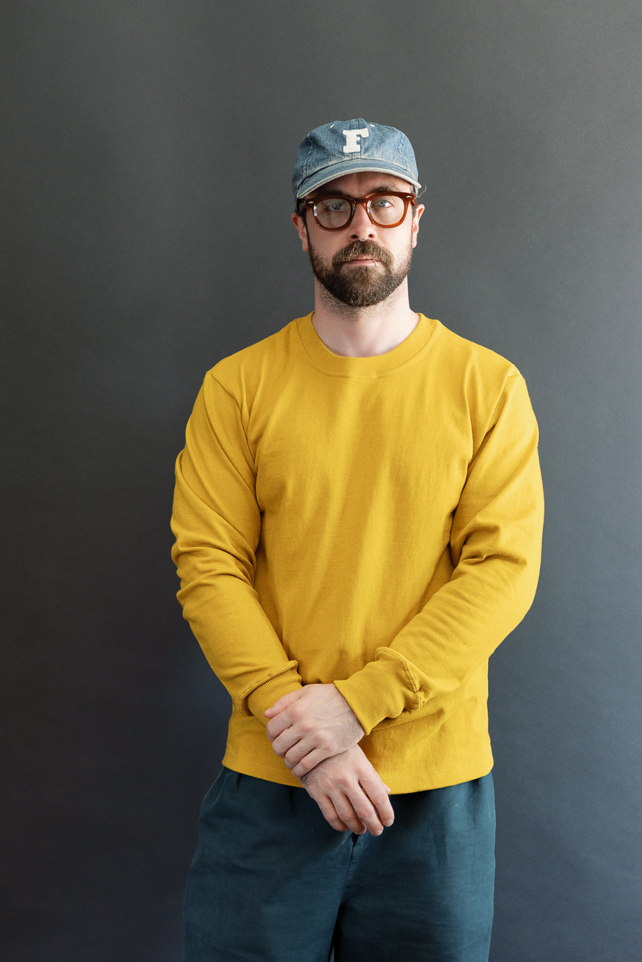 Full body front view of male model, 5'9
