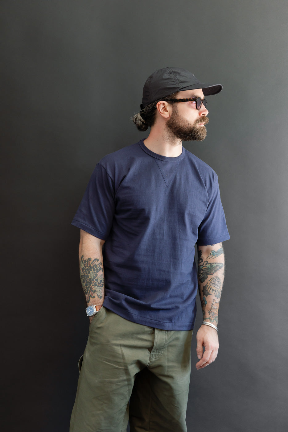 Full body, front view: male model (5'9