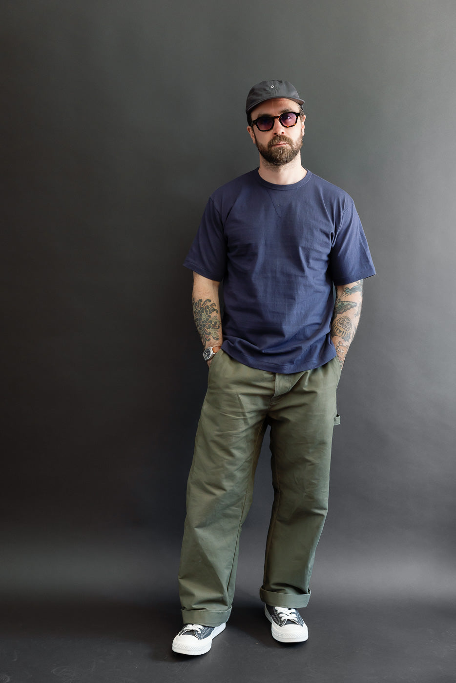 Full body front view of a 5'9