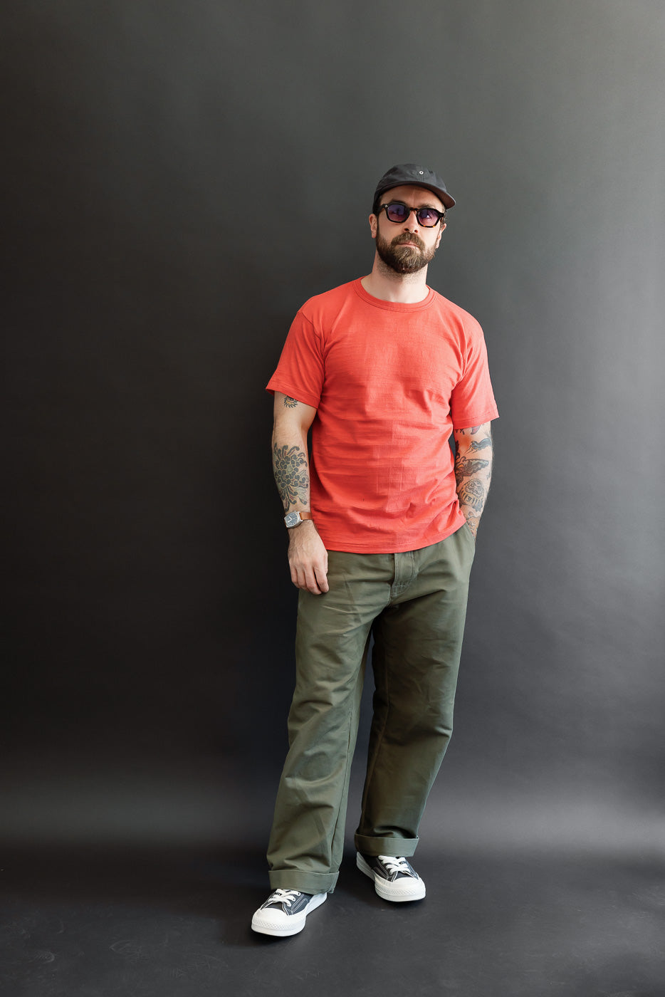 Full body front view of a 5'9