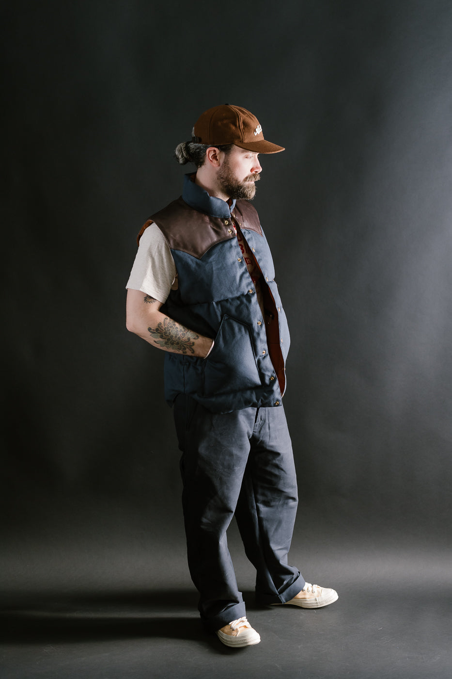 Lot 2223 - Rocky Mountain x Warehouse Canvas Down Vest - Navy